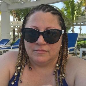 Meet your Posher, Christine